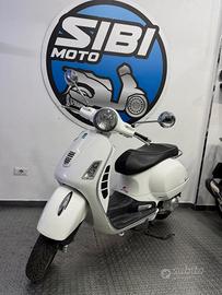 Piaggio Vespa 300 GTS