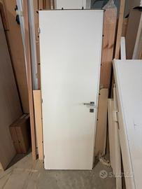 Porta interna in legno laccato bianco