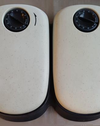 Distributore automatico di cibo per cani o gatti
