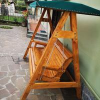 dondolo nuovo da giardino in legno 