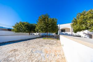 Abitazione indipendente con ampio spazio esterno