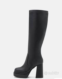 Nr.38 Stivali Buffalo con tacco e plateau