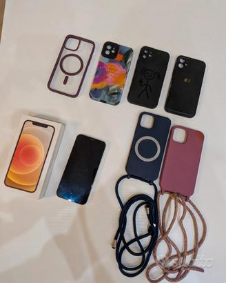 iPhone 12 128gb + 6 cover. e cavi di ricarica