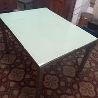 tavolo di vetro 