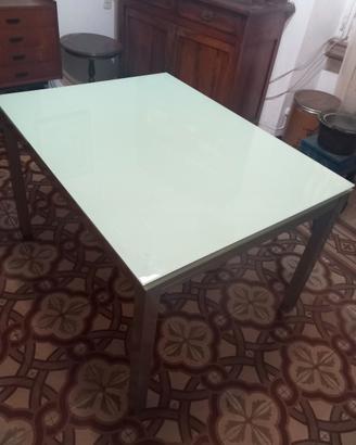 tavolo di vetro 