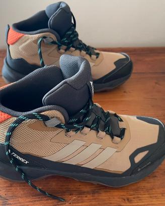 Scarponi trekking Adidas Terrex gore-tex 39 e 1/3
