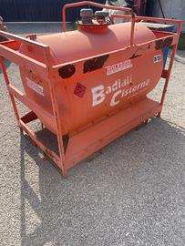 Cisterna per gasolio con pompa