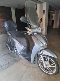 scooter Honda sh 150abs