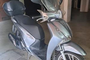 scooter Honda sh 150abs