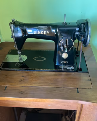 Macchina da cucire Singer anni 60