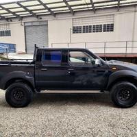 Nissan Navara 2.5 TD Double Cab