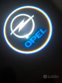Luci di cortesia con logo Opel per Corsa, Astra