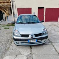 Renault Clio (42000 km) 