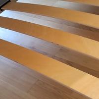 Rete con doghe e materasso matrimoniale