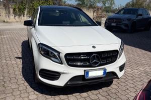 Mercedes-Benz GLA Night Edition - Tetto Panoramico