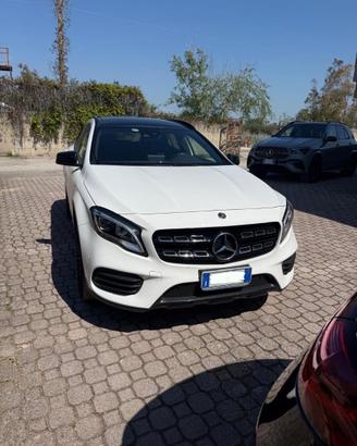 Mercedes-Benz GLA Night Edition - Tetto Panoramico