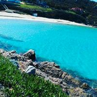 A 100 m dalla spiaggia Rena Bianca