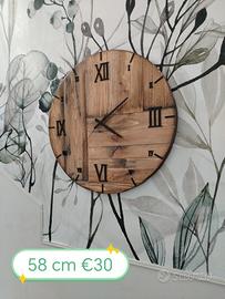 Orologio da parete in legno fatto a mano