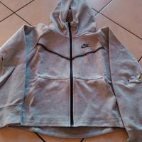 felpa Nike tech 