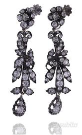 Coppia di orecchini vintage seconda metà 800