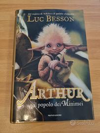 libro Arthur e il popolo dei Minimei di Luc Besson