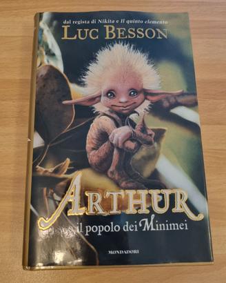libro Arthur e il popolo dei Minimei di Luc Besson