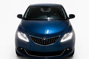 Lancia Ypsilon ibrida - all. Gold. Anno 2022