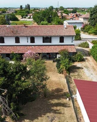 Villa di 360 m² con più di 5 locali e box auto dop