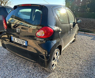 TOYOTA Aygo 1.0 sol 5 porte