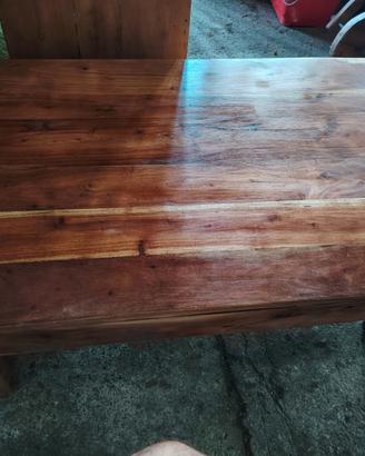 Tavolo legno scuro