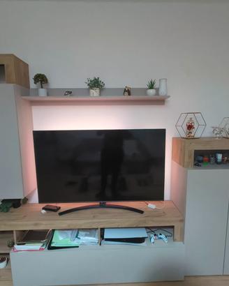 Vende Parete attrezzata e complementi -NUOVI-