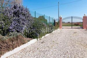 BOTTEGHE. Splendida villa in stile Liberty libera