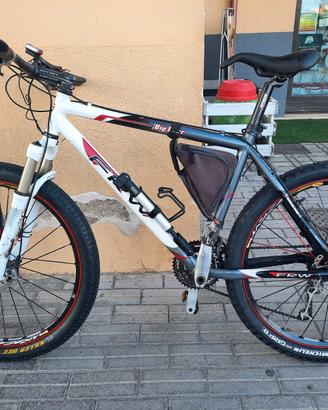BICI MTB 26" FRW  SHIMANO DEORE/XT