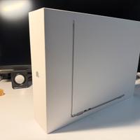 MacBook Air 13” M4 256Gb - Argento - SIGILLATO