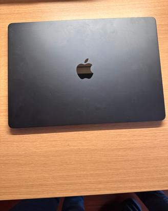 Macbook air 15”