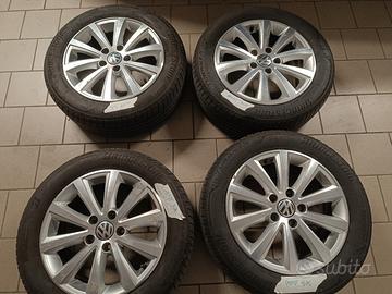 Cerchi originali Volkswagen con pneumatici bridg