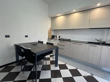 VILLA A SCHIERA A TORRILE