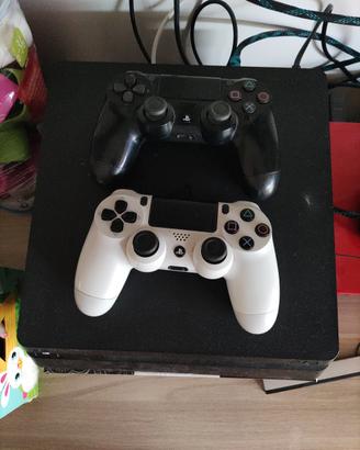 PS4 Slim - 500 GB - 2 JOYPAD