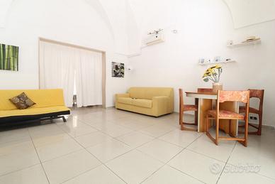 Bilocale ristrutturato in zona semicentro