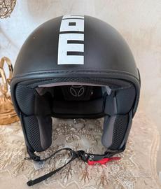 Casco momo design L
