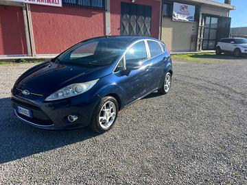Ford Fiesta 1.4 TDCi 70CV 5 porte Titanium