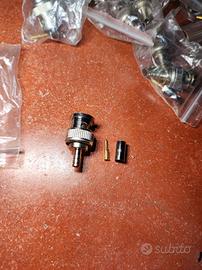 Connettori BNC per telecamere – a crimpare e salda