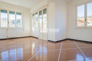 AMPIO 4 LOCALI LUMINOSO CON TERRAZZINO