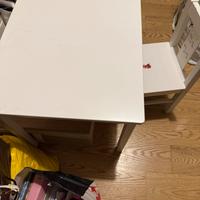 Tavolo Ikea con sedia