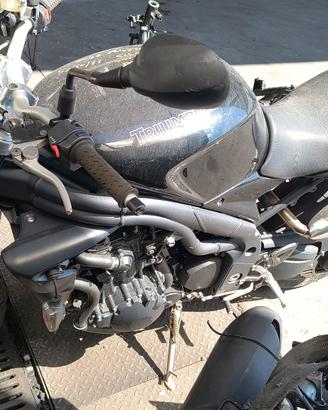 Triumph Speed Triple 1.050 per ricambi 
