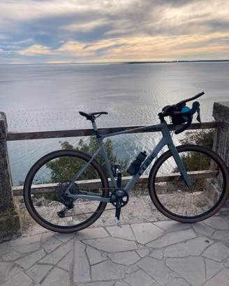 Bici gravel, Full carbon, Cube nuroad C:62