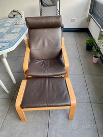 poltrona ikea in similpelle con sgabello