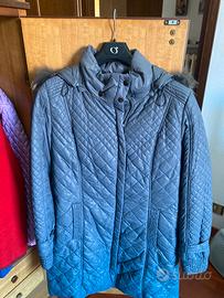 Giacca grigia con cappuccio e cintura donna