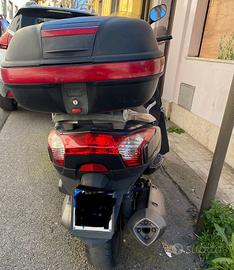 Scooter kymco downtown 300