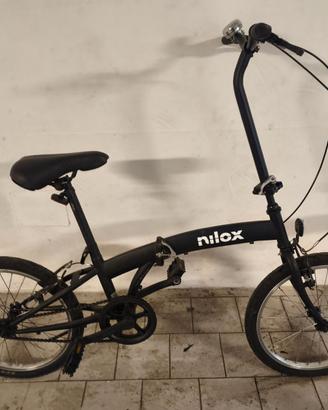 Bicicletta pieghevole Nilox X0 20 pollici nera